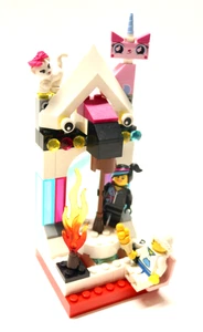 Strip Pole Display 6" Strip Club Personalizzato con 2 Fig MOC Realizzato in Mattoncini LEGO® - Foto 1 di 10