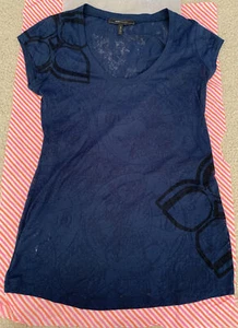 NEU OHNE ETIKETT BCBG DAMEN CAMISOLE WIE MEDIUM SHIRT ROYALBLAU BLUMEN-/KARTENDRUCK - Bild 1 von 24