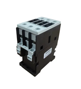 SIEMENS 3RT1024-1AG28-0KS2 -NEW- SIRIUS LEISTUNGSSCHÜTZ 3-PH, 5.5KW/400V - Picture 1 of 2
