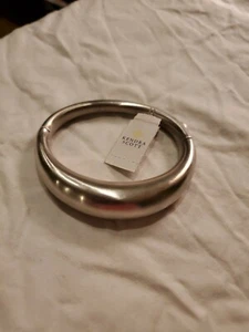 Kendra Scott Kaia Bangle Bracelet (Rhodium Metal) NWT - Picture 1 of 3