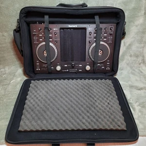 Numark iDJ Pro DJ Controller for IPad/IPhone w/ Numark Soft-Shell Case *Working* - Picture 1 of 13