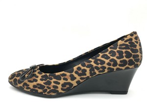 bandolino leopard print shoes