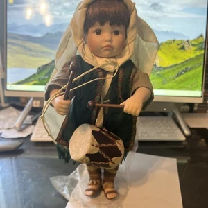 The Ashton Drake Galleries The Little Drummer Boy Windup Motion and Play Tune - Picture 1 of 7