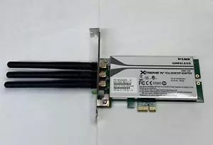 D-Link DWA-556 XTREME N PCIe Wireless Internet Desktop Adapter mit 3 Antennen - Bild 1 von 4