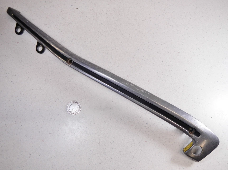 82 HONDA CB750SC CB750 CB 750SC NIGHTHAWK 750 RIGHT SIDE GRAB BAR HANDLE BRACKET - Image 1 of 4