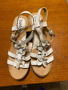 BOLO WEDGES SIZE 7.5, WHITE LEATHER UPPER - Picture 1 of 5