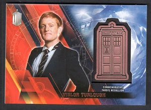 DOCTOR WHO TIMELESS Topps 2016 TARDIS MEDALLION CARD VISLOR TURLOUGH (#143/150) - Picture 1 of 3