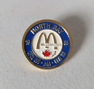 AAA MCDONALD'S Hockey Tournament North Bay Minors Lapel Pin Badge Vintage #439 - Picture 1 of 3