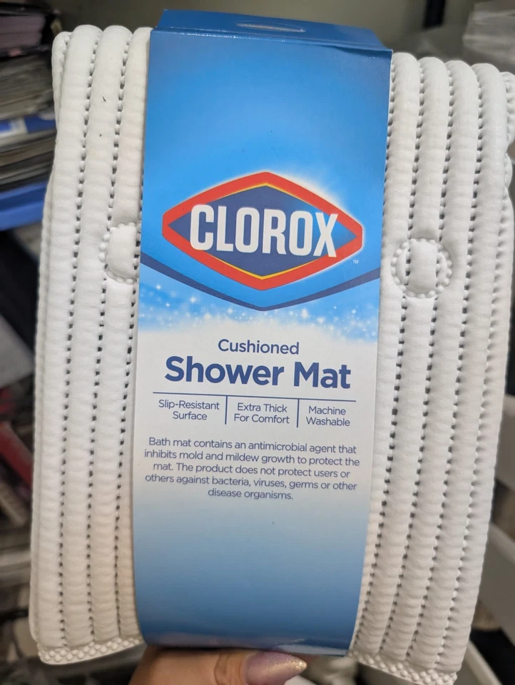 ALFOMBRA DE BAÑO DE DUCHA ACOLCHADA CLOROX. BLANCO. Nuevo en paquete. CUADRADO 21" X 21".  ANTIMICROBIANO. Foto 1 de 1