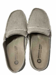 Gecko Man  M 9.5  Powered By Walk Hero Slippers - Picture 1 of 8