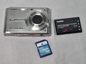 Casio EXILIM EX-S600 6.0MP Digital Camera w/ 2gb Card & Battery - Picture 1 of 11