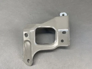 Tesla Model 3 Fender Support Bracket RH Passenger Side - Bild 1 von 3