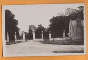 Durham - Brancepeth Castle Lodge and Gates. Postcard - Foto 1 di 1