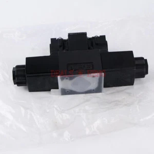 ONE YUKEN Valvola elettromagnetica direzionale DSG-01-2D2-A100-50 - Foto 1 di 6