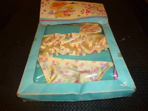 DE COLECCIÓN RARO BIBI BO MUÑECA GRIEGA ACCESORIOS BIKINI PLAYA POR EL GRECO AÑOS 80 NUEVO - Imagen 1 de 5