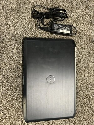 Dell Latitude E5520 15.6" Intel Core i3-2310M 2GB / 250GB HDD Windows 10 cámara web Foto 1 de 4
