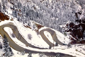Vintage Kodachrome Red Line Slide Cheyenne Mt, Colorado Springs 1954 OOAK - Picture 1 of 1