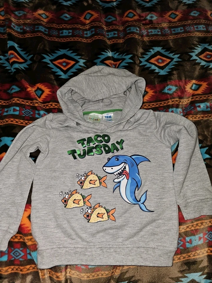 Sudadera con capucha Taco Tuesday 18 meses Foto 1 de 4