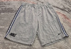 Pantalones Cortos Nike Sportswear Repeat Para Hombre Talla XL Terry Francés Retro Gris - Imagen 1 de 8