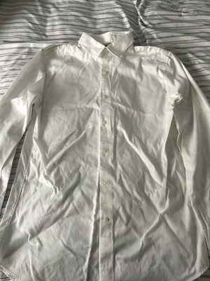 $49.90 Uniqlo Shirt Mens S Small White Button Down Long Sleeve Slim Fit $49.90 - Image 1 of 3