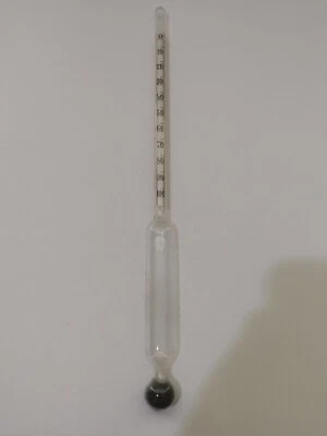 Vintage 10" Glass Hydrometer - Per cent. Scale of Salt. Tp. 60° F. - Image 1 of 4