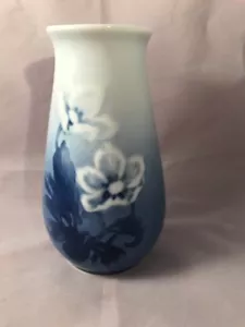 Jarrón de porcelana rosa de Navidad Bing & Grondahl Copenhagen 5,25" 678 B & G Dinamarca - Imagen 1 de 12