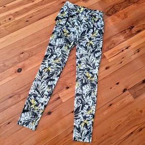 Women's size 6 'CUE' Gorgeous tropical print dress pants - AS NEW - Picture 1 of 5