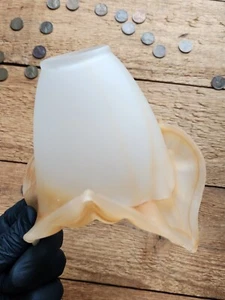 Gebraucht / Blumenmuster / Weißorange / Glas / Lampe / Schirm - Bild 1 von 4