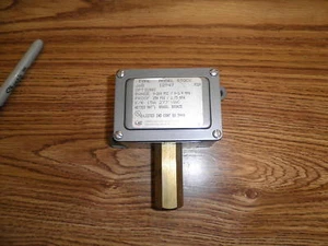 United Electric Typ: J6D / Modell: 12947 Druckschalter - Bild 1 von 1