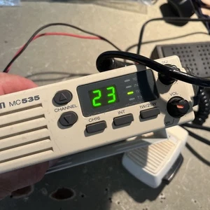 Uniden MC535 VHF Marine Radio Transceiver with Mic + Radio Shack Regulated Power - Zdjęcie 1 z 6