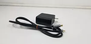 Insignia NS-PAC65C 65W USB-C Wall Charger with 3ft Cable ~Tested Great Condition - Picture 1 of 4