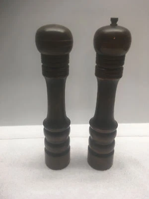 Woodcrest by styson solid wood salt shaker pepper mill set japan - Image 1 of 4