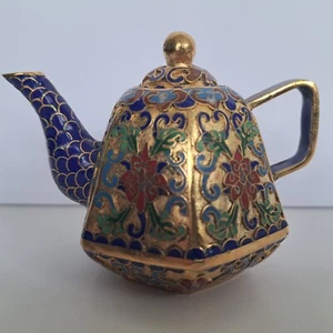 Vintage Cloisonne Miniature Chinese Teapot With Lid Brass Enamel Flower - Picture 1 of 9