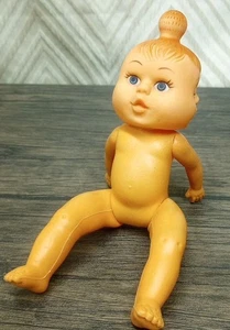 Three-in-One-Face Puppe Kunststoff Vinyl Vintage Hong Kong Spinning Head, Creepy Doll - Bild 1 von 8