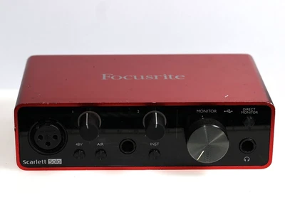 Interfaz de audio USB Focusrite Scarlett Solo 3ª generación Foto 1 de 4