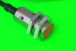 New Sealed ifm efector IG5246 IGB3005-APOG PROXIMITY SWITCH NORMALLY CLOSED - Picture 1 of 12