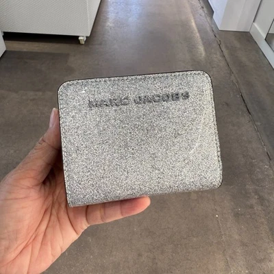 Marc Jacobs 4R4SMP001S02 Bifold Wallet Smooth Patent Leather Silver Glitter - Image 1 of 4