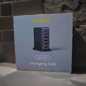 6-Port Charging Hub Vertical 2C + 4A - heyday™ Black Saffiano: USB Tower Charger - Picture 1 of 3