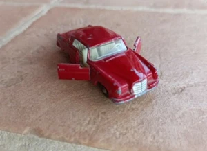 Matchbox Mercedes Benz 220 SE n. 53 - Foto 1 di 5
