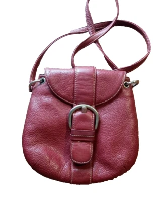 Franco Sarto 红色鹅卵石皮革斜挎包马鞍包 — 第 1/4 张图片