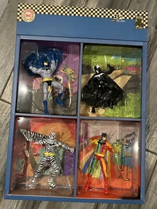 STRANGE LIVES OF BATMAN 4-Pack Figure Set 2019 SDCC Exclusive Mattel New - Picture 1 of 5