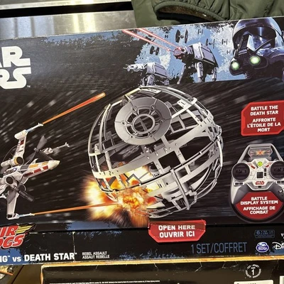 NOVO Star Wars Air Hogs X-WING Vs DEATH STAR Assault RC DRONE ~ Disney fechado - Imagem 1 de 4
