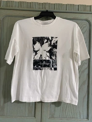 Camisa Top Corta Calvin Klein Calce Cómodo Para Mujer Talla M Blanca Floral Slv Recortada Foto 1 de 4