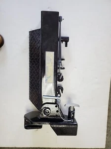 CENTURY 3 1/2 X 3 1/2 PIVIOTING GRID TAKES ALUMINIUM L ARM 2 X 3 RH - Picture 1 of 2