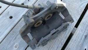 Mercedes W202 C43 CLK55 E55 AMG 1998-2002 FRONT LEFT / DRIVER BRAKE CALIPER - Foto 1 di 4