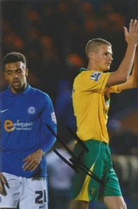 NORWICH: RYAN BENNETT SIGNED 6x4 ACTION PHOTO + COA - Bild 1 von 1