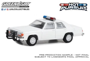 Greenlight 1/64th scale blank white 1980s Ford LTD Crown Vic w/lightbar-pushbar - Picture 1 of 3