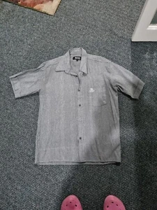 MENS 40" CHEST SMALL TO MEDIUM GREY SHORT SLEEVE SHIRT 27" LENGTH TOP POCKET - Picture 1 of 20