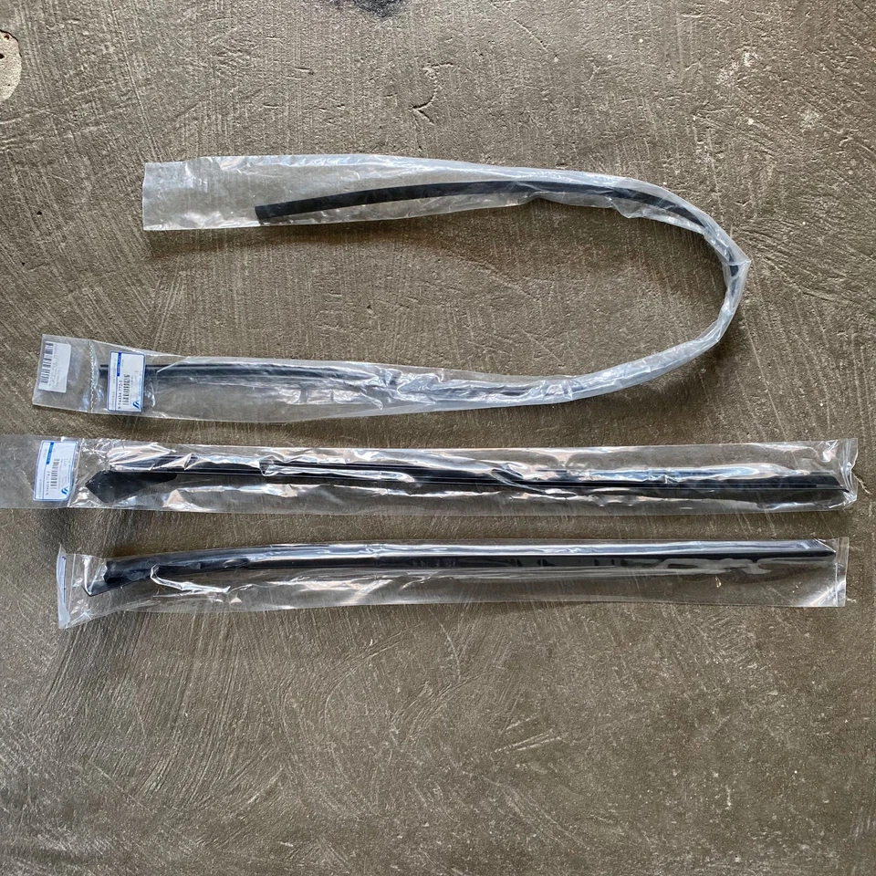 88-02 Chevrolet LUV Isuzu Faster TF Holden Rodeo windshield weatherstrip seal - Image 1 of 4