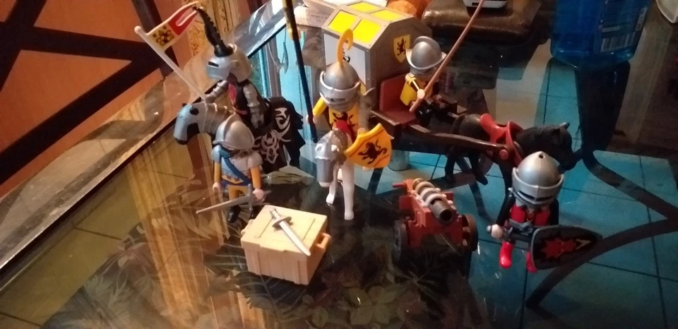 Playmobil chevaliers errants dans la campagne moyen âge - Photo 1/1